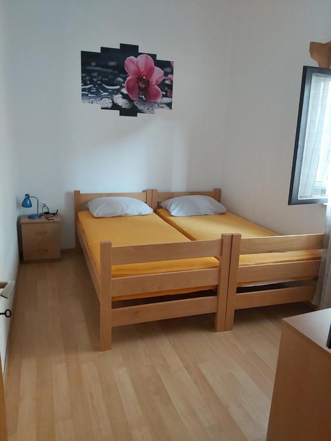 شقة Apartman Janja بول المظهر الخارجي الصورة